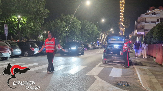 Tortoreto – Molesta i clienti di un bar dopo mix di alcol e droga: arrestata
